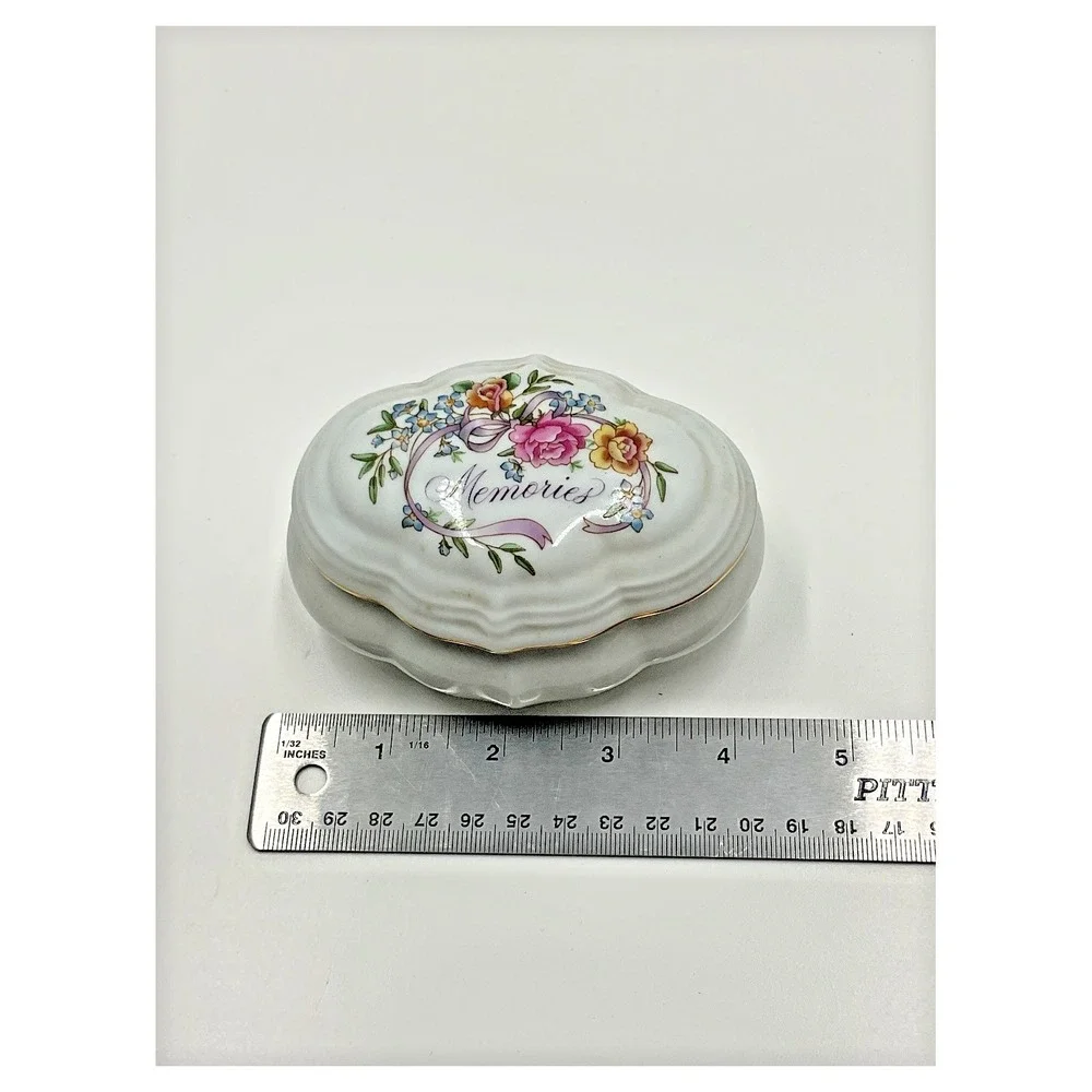 Avon‎ Memories Are For Sharing Porcelain Music Box 1983 Floral